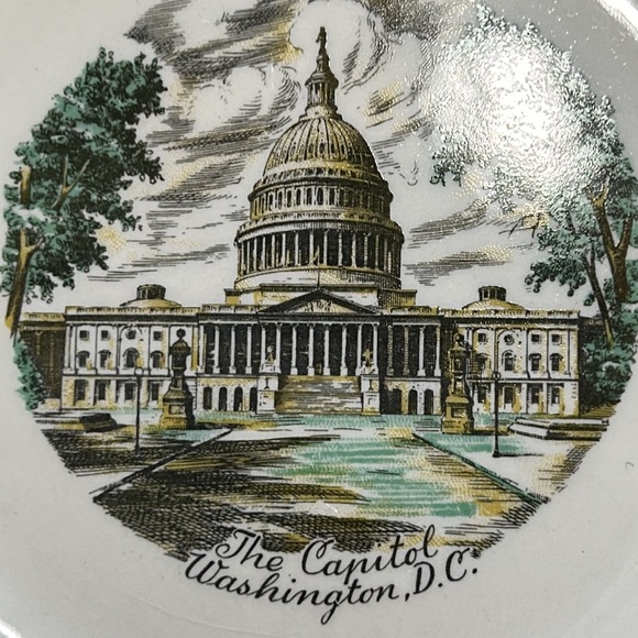 Souvenir plate from Washington, D. C.  Good condition. - Picture 3 of 12